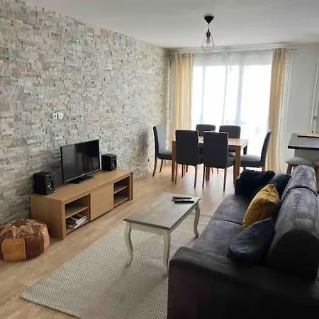 Super 3 Pcs Et Parking Aux Portes De Paris Et Stade De France A Proximite Des Sites Touristiques Parisiens Montmartre , Champs Elysee ,Chatelet Etc Et Des Transports Metro,Rer ,Wifi Disponible Saint-Ouen  Exterior photo