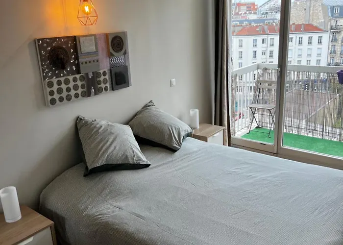 Super 3 Pcs Et Parking Aux Portes De Paris Et Stade De France A Proximite Des Sites Touristiques Parisiens Montmartre , Champs Elysee ,Chatelet Etc Et Des Transports Metro,Rer ,Wifi Disponible